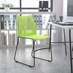 Chaise empilable capacité 300 kg avec dossier aéré et piétement luge thermolaqué