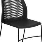 Chaise empilable capacité 300 kg avec dossier aéré et piétement luge thermolaqué