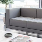 Fauteuil d'angle gauche modulaire contemporain de la série  avec assise capitonnée et cadre enveloppant